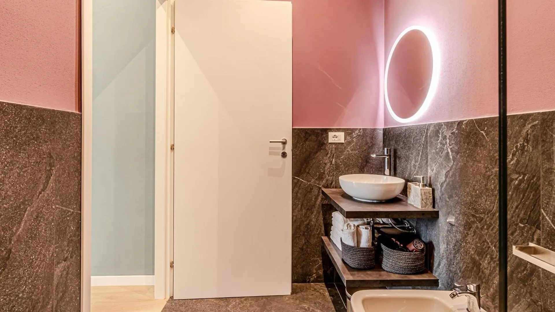 Apartmán Moonlight Stylish Central, Hospital & Station Livorno